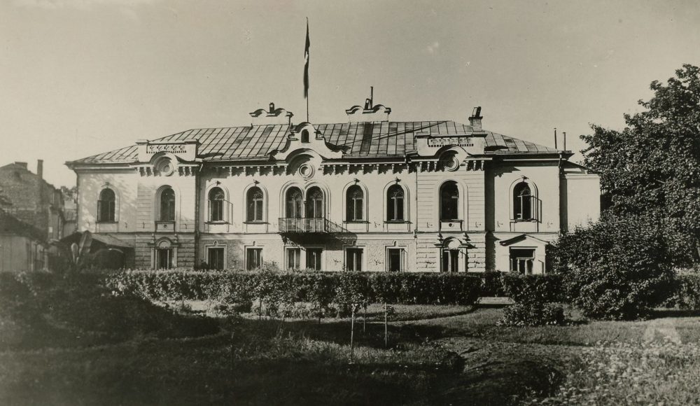 0001-VDUB666499231-aspect-ratio-1000-580