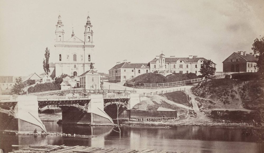 Wilno-widok-Snipiszek-kosciol-sw.-Rafala-aspect-ratio-1000-580