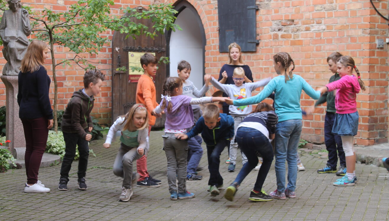 Stovykloje-aspect-ratio-1315-750